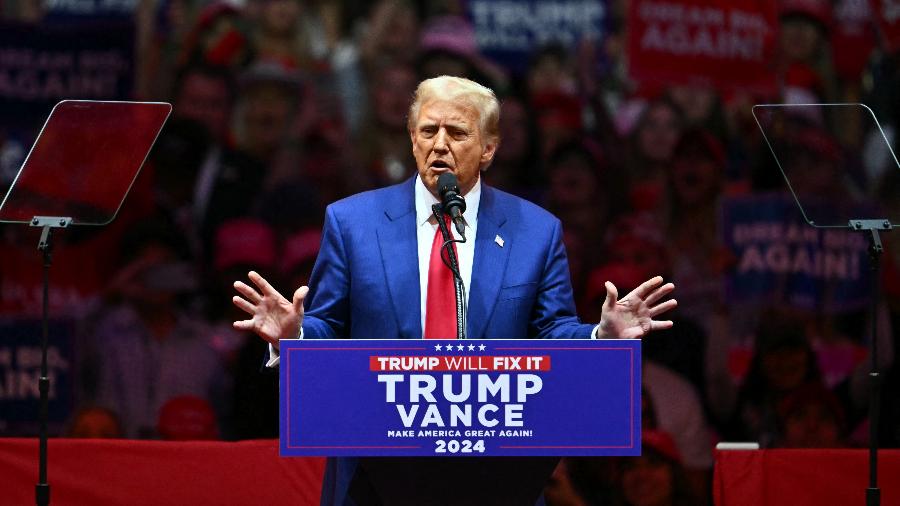 27.out.2024 - Donald Trump discursa em comício no Madison Square Garden, em Nova York - Angela Weiss/AFP