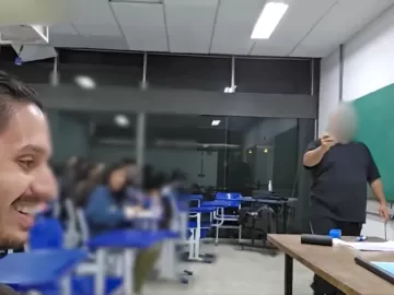 Youtuber de direita grava aulas e debocha de professores: 'Desrespeito'