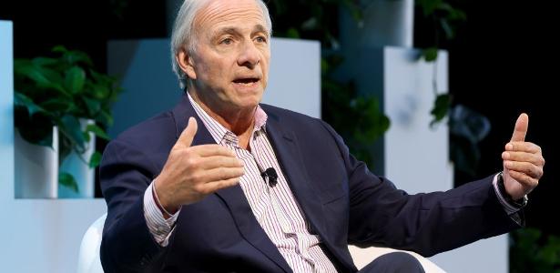 Bilionário diz que guerra comercial de Trump colocou EUA 'perto de recessão'