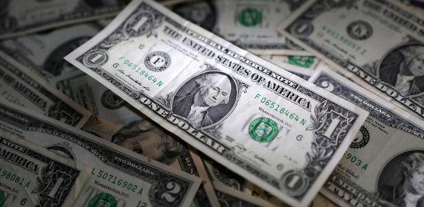 Bolsa tem queda e dólar fecha em alta, a R$ 5,30, maior cotação desde 13/3