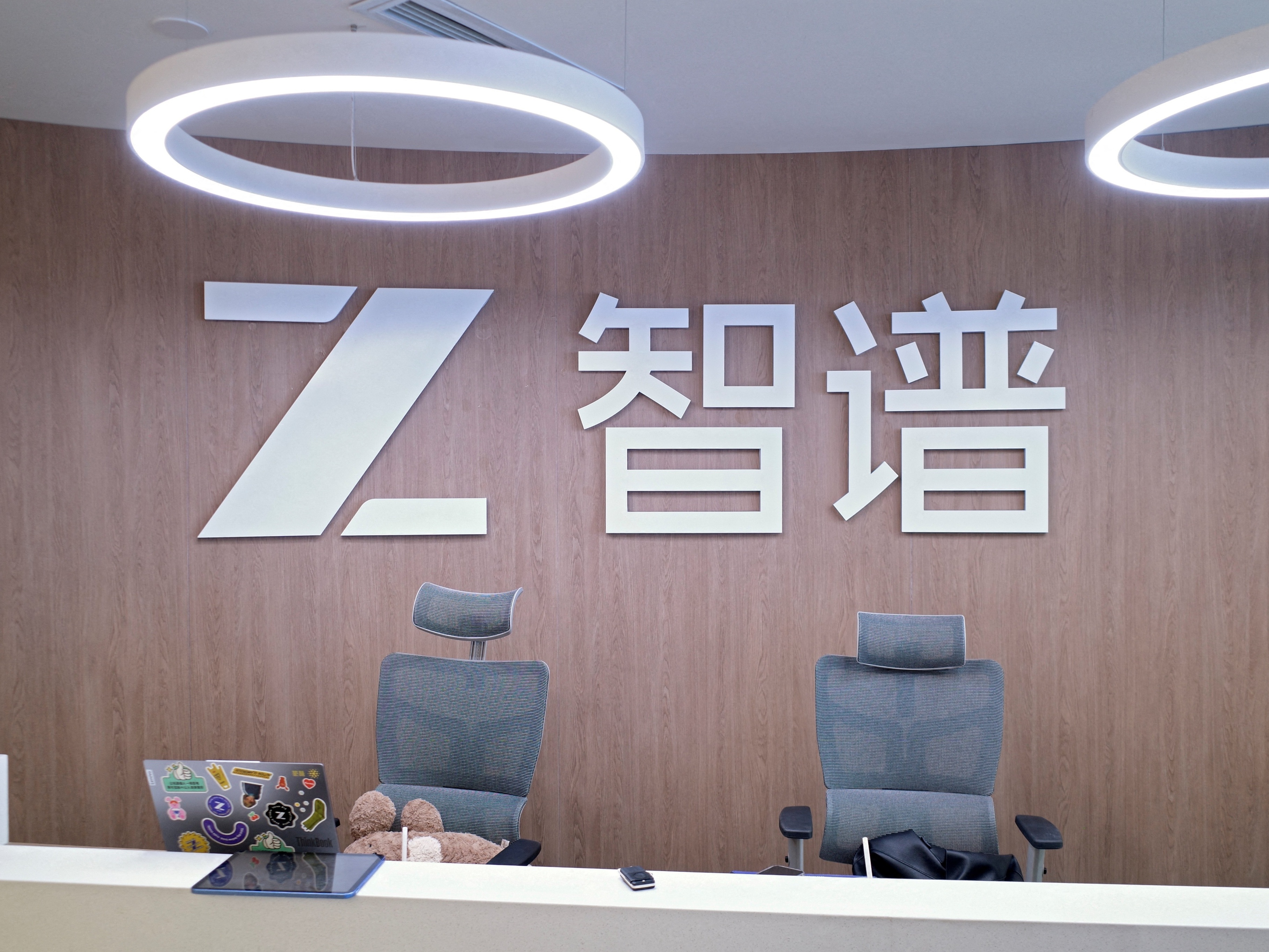 IA chinesa rivaliza com Mythos 5, da Anthropic, em teste de cibersegurança