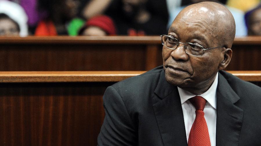 6.abr.2018 - O ex-presidente sul-africano Jacob Zuma no tribunal em Durban - Felix Dlangamandla/AFP