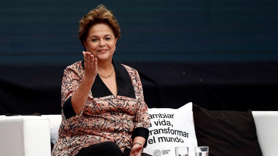 19.nov.2018 - A ex-presidente Dilma Rousseff participou do 1º Fórum Mundial de Pensamento Crítico, realizado em Buenos Aires (Argentina) - Martin Acosta/Reuters