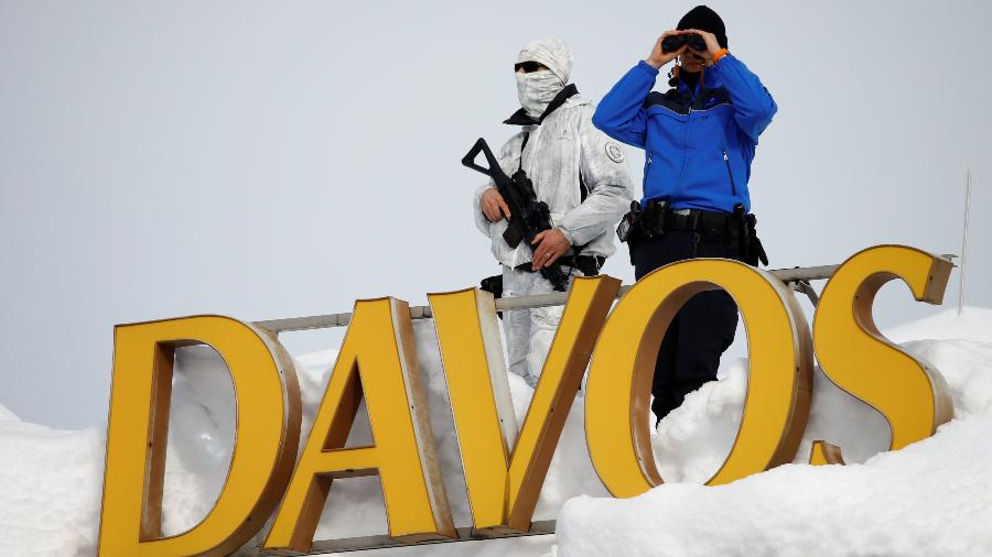 Placa Davos, Fórum Econômico Mundial - Denis Balibouse/Reuters