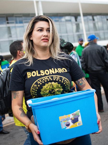 Sara Winter, durante manifestação do grupo 300 do Brasil, em Brasília - Getty Images