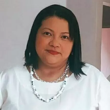 Renata Eliza Camurça Afonso disse que se trancou em casa, em Manaus, com medo da violência - Arquivo Pessoal - Arquivo Pessoal