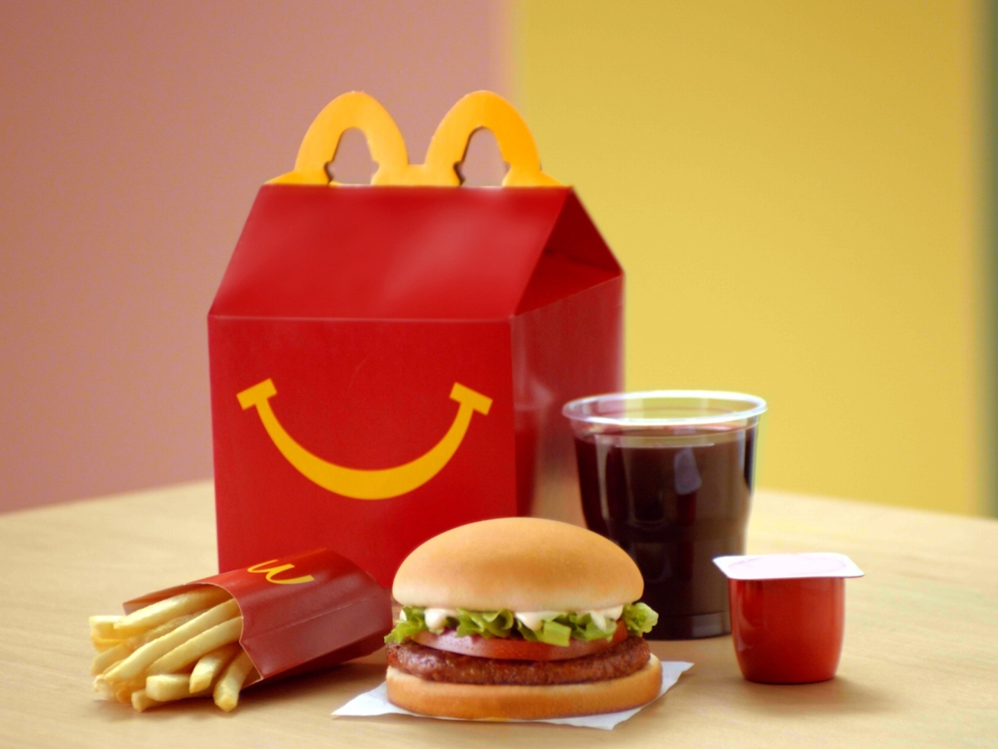 Chega ao McDonald's a campanha mais esperada do McLanche Feliz: os