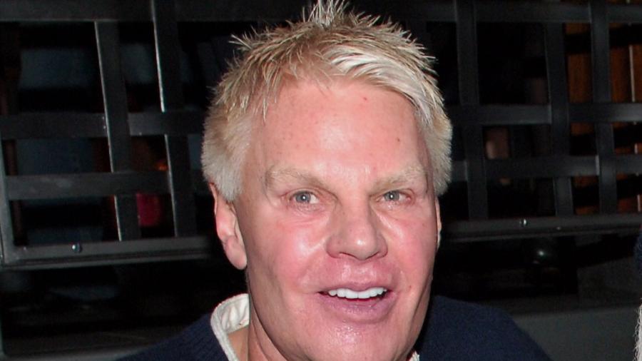 Mike Jeffries em 2005, no auge de sua era como CEO da Abercrombie & Fitch