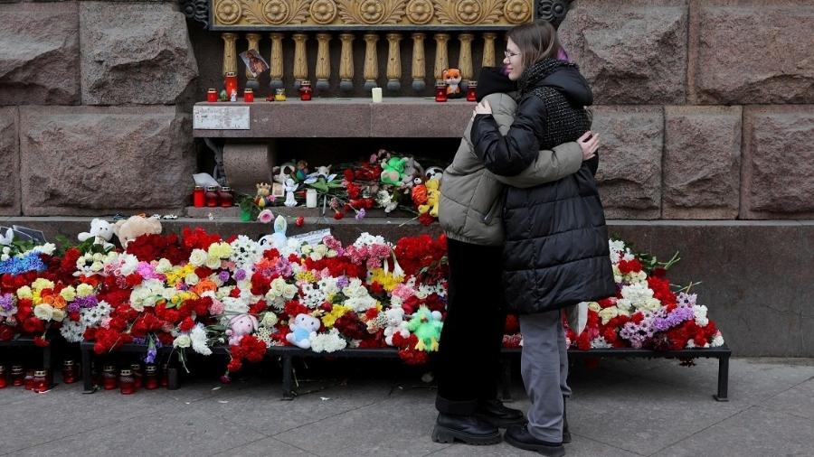 Vladimir Putin declarou este domingo (24) como dia de luto nacional