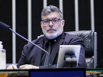 Ex-deputado federal, Alexandre Frota é eleito vereador por Cotia (SP)