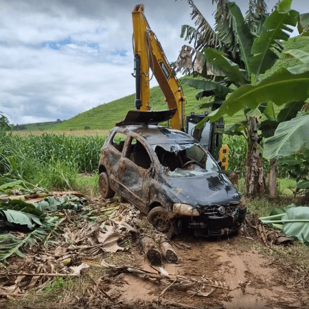 Carro que foi arrastado por correnteza em Coronel Pacheco é encontrado