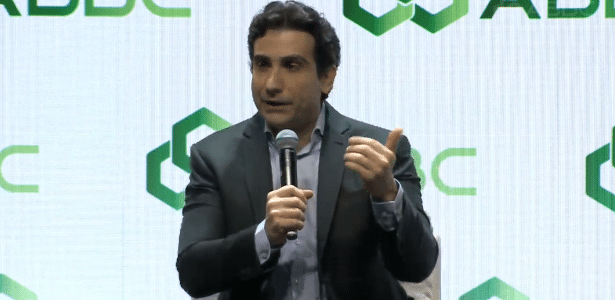 Política de juros está em momento de 'calibragem', diz Galípolo