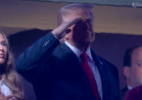 Trump é vaiado por torcedores durante partida da NBA nos EUA