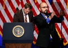 Ex-assessor da Casa Branca é multado por lucrar com discursos de Trump