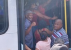 Falta de ônibus em Salvador e São Paulo reaviva medo do golpismo de 2022