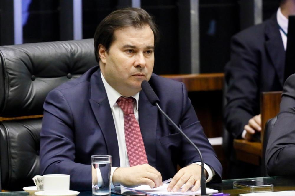 Bolsonaro Precisa Sentar Na Cadeira E Assumir O Controle Diz Rodrigo Maia