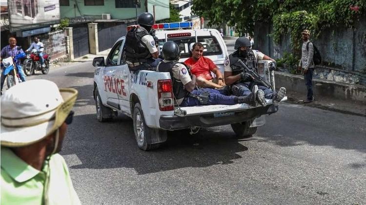 Segundo a polícia haitiana, os suspeitos são de origem colombiana - AFP / BBC News Brasil - AFP / BBC News Brasil