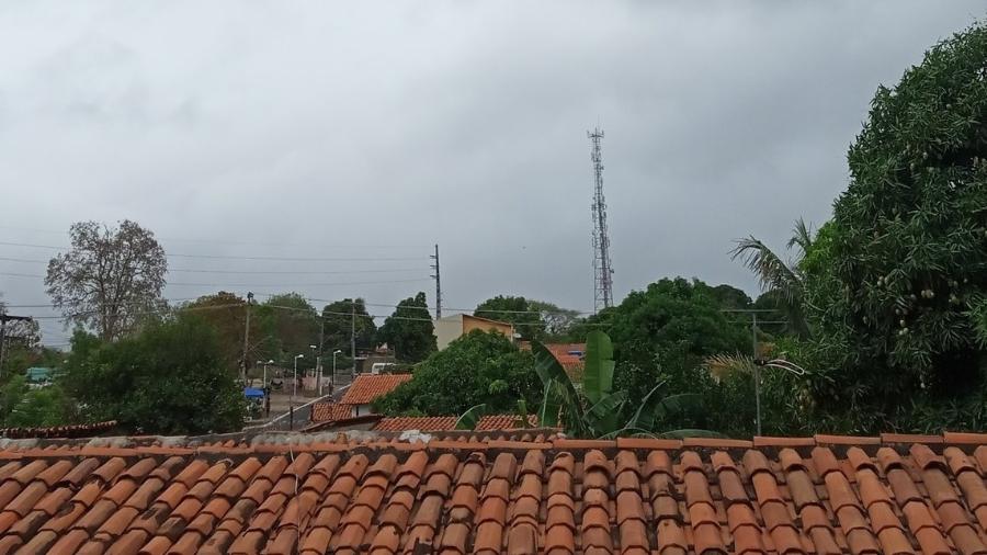 Moradora registra tempo nublado em Teresina - Reprodução/Twitter @KysllaL
