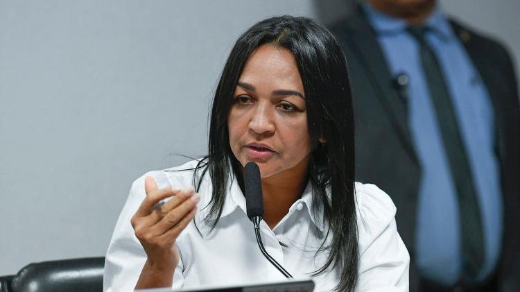 Relatora da CPI dos atos golpistas, a senadora Eliziane Gama pediu indiciamento de Bolsonaro