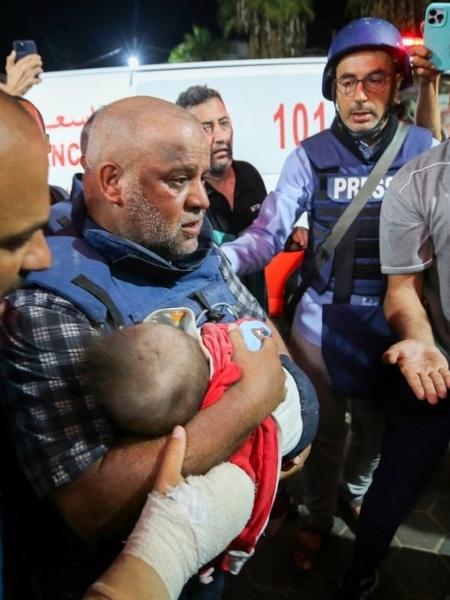 Wael Al Dahdouh, jornalista da Al Jazeera que perdeu esposa, dois filhos e um neto para um ataque israelense na Faixa de Gaza