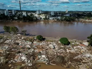 Prejuízo por enchentes em cidades do RS ultrapassa R$ 10 bi, diz entidade