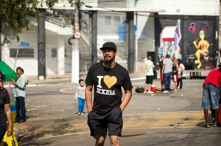 Morador do Bixiga há 17 anos, Wellinton Souza diz que políticos não estão presentes no dia a dia do bairro