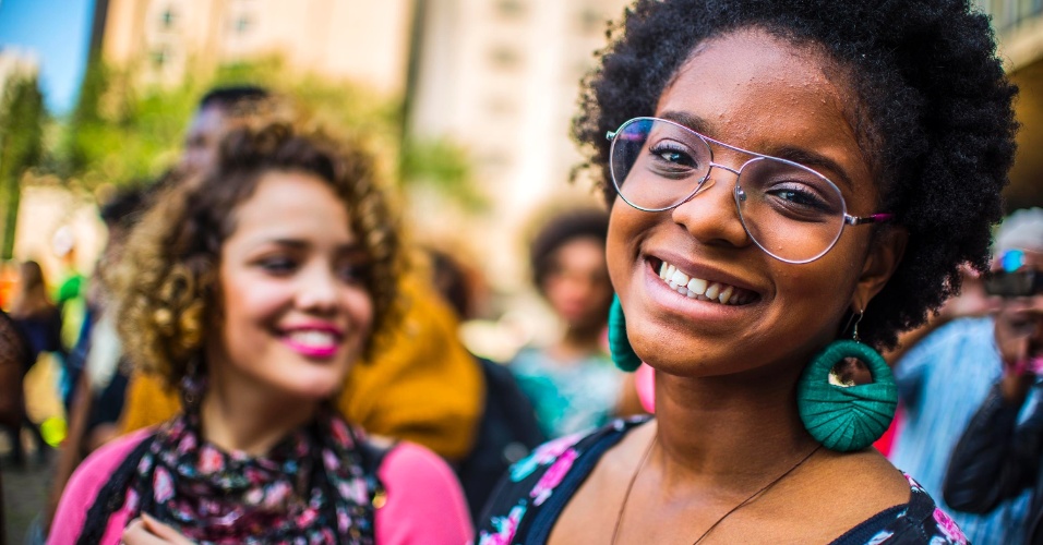 26.jul.2015 - No evento realizado na avenida Paulista neste domingo (26), foi celebrado o Dia Internacional da Mulher Negra Latino-Americana e Caribenha. A data, comemorada em 25 de julho, foi instituída em 1992 para reconhecer a luta das mulheres negras no continente