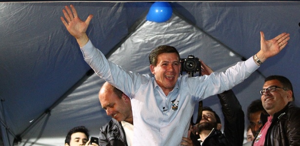 Prefeito eleito de São Bernardo, Orlando Morando (PSDB), comemora vitória