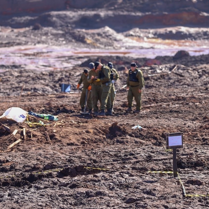 Oitavo dia de buscas em Brumadinho com 110 mortos e 238 desaparecidos