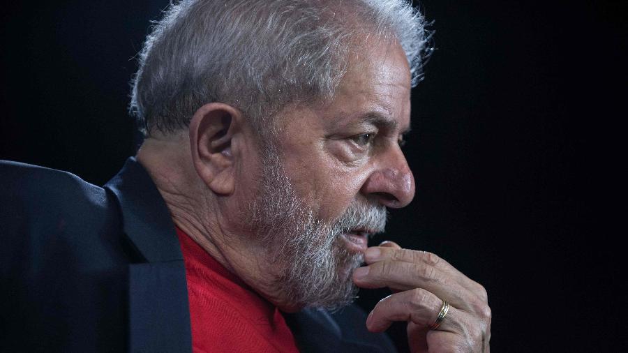 01.mar.2018 - O ex-presidente Lula durante entrevista em São Paulo  - Nelson Almeida/AFP
