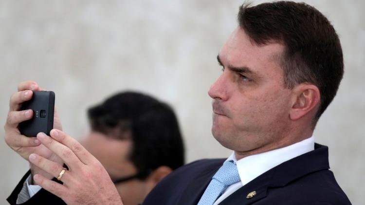 'Em primeiro lugar, o Queiroz não é filho do Bolsonaro', diz Olavo de Carvalho sobre ex-chefe de gabinete de Flávio Bolsonaro (foto) - REUTERS/Ueslei Marcelino