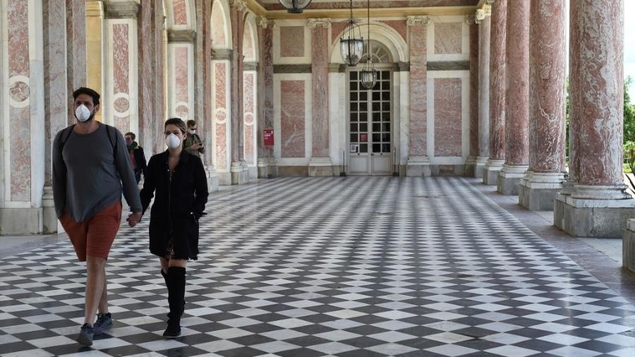 Palácio de Versalhes recebe só com hora marcada e menos de 20% dos 27 mil turistas por dia habituais - Pascal Le Segretain/Getty Images