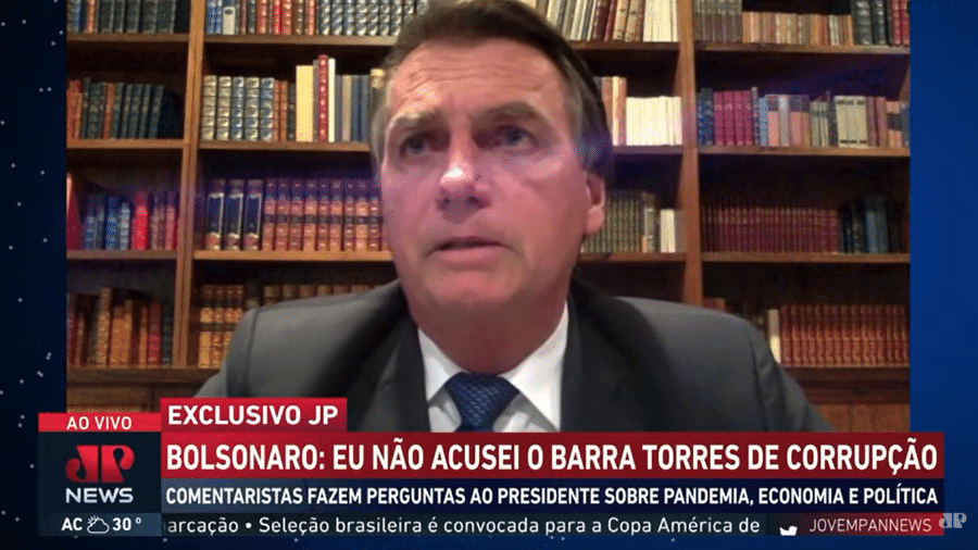 "Me surpreendi com a carta. Não precisava agir daquela maneira", disse Bolsonaro sobre Barra Torres - Reprodução/YouTube