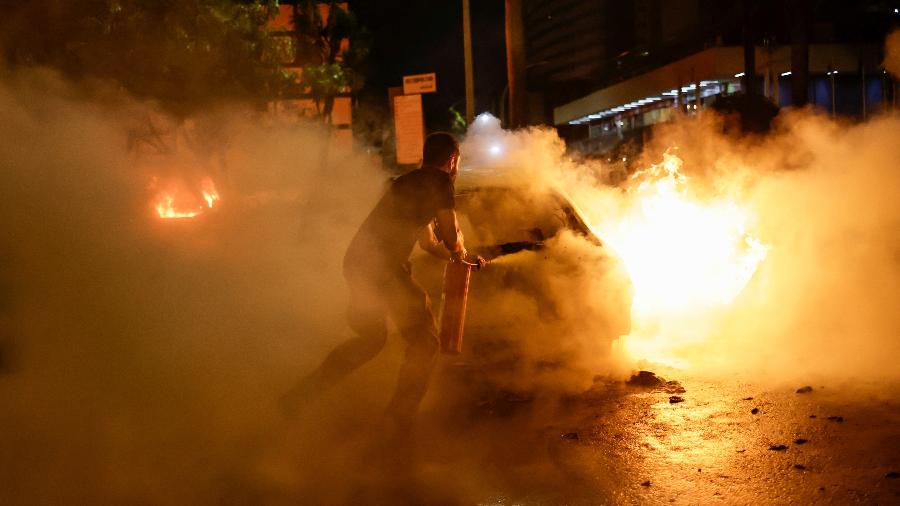 Bolsonaristas incendiaram carros e vandalizaram ônibus em Brasília - Ueslei Marcelino