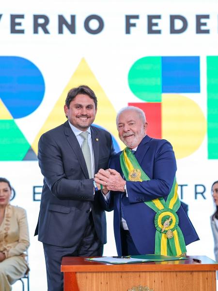 1.jan.23 - Lula dá posse a Juscelino Filho (União Brasil) como ministro das Comunicações