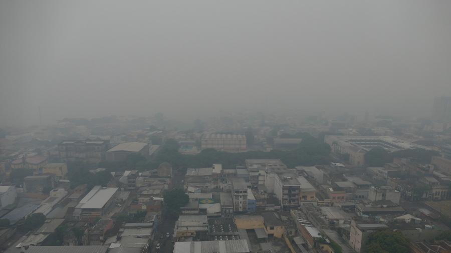 Céu de Manaus coberto de fumaça