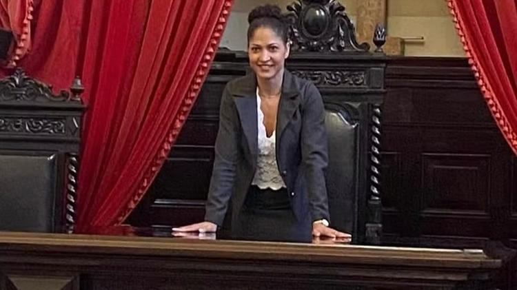 A juíza Helenice Rangel foi vítima de racismo em uma petição do advogado José Francisco Barbosa Abud A juíza Helenice Rangel foi vítima de racismo em uma petição do advogado José Francisco Barbosa Abud