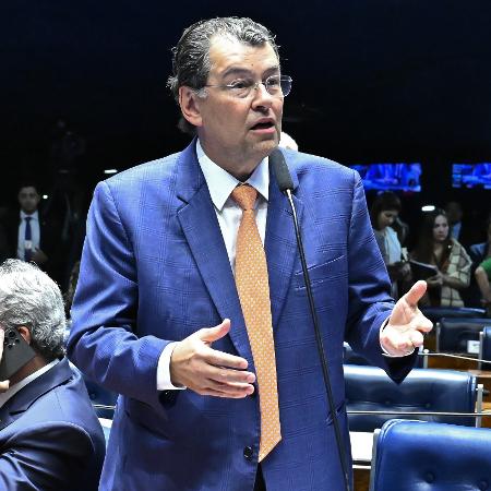 Senador Eduardo Braga (MDB-AM), relator do projeto de lei Senador Eduardo Braga (MDB-AM), relator do projeto de lei