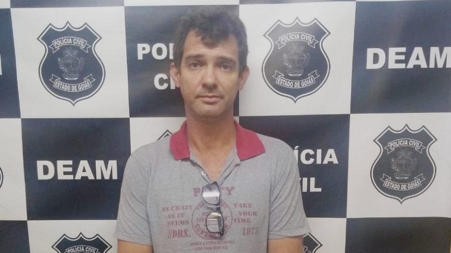 2.fev.2019 - Sandro Teixeira Oliveira foi preso em sua residência, em Anápolis (GO) - Divulgação/Polícia Civil