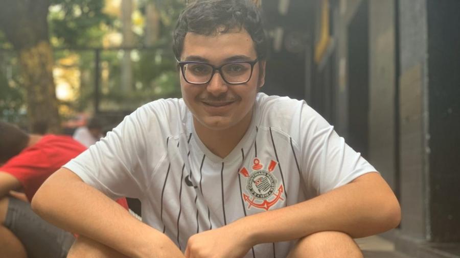 Mateus Florio dos Santos, 16, garante que não ficou preocupado com jogo do Corinthians durante a prova do Enem - Vitor Pamplona/ UOL