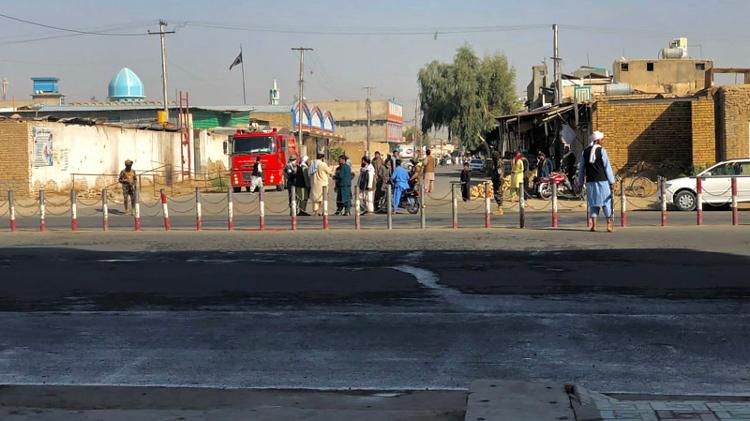 Explosão deixa mortos e feridos em mesquita no Afeganistão, em 2021