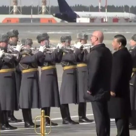 20.mar.2023 - O presidente chinês, Xi Jiping, chega à Rússia para encontro com o presidente russo, Vladimir Putin - Reprodução/YouTube/SkyNews
