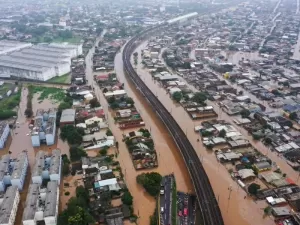 São Leopoldo tem 100 mil pessoas fora de casa; Rio dos Sinos volta a subir
