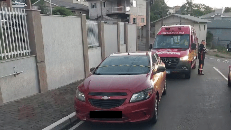 Madrasta que dirigia o carro é investigada - Divulgação/Corpo de Bombeiros