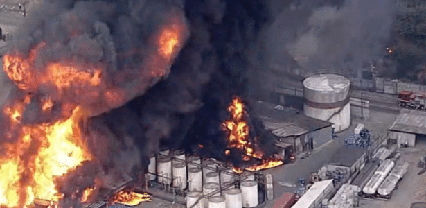 Incêndio de grandes proporções atinge indústria química em São Paulo