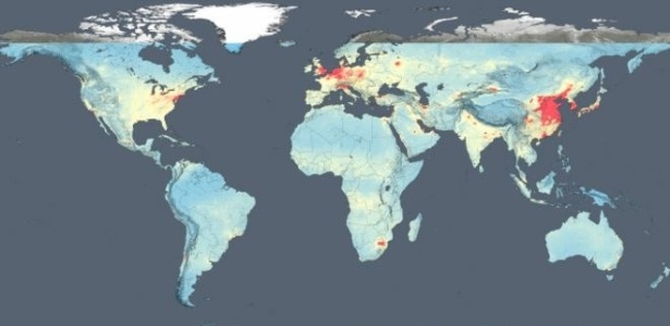 Nasa mostra, em laranja e vermelho, as áreas mais poluídas em 2014; em azul, aquelas com melhor ar - BBC