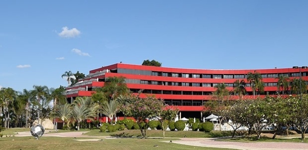 O hotel Royal Tulip, onde o ex-presidente Lula está hospedado em Brasília - Mateus Bonomi/Raw Image
