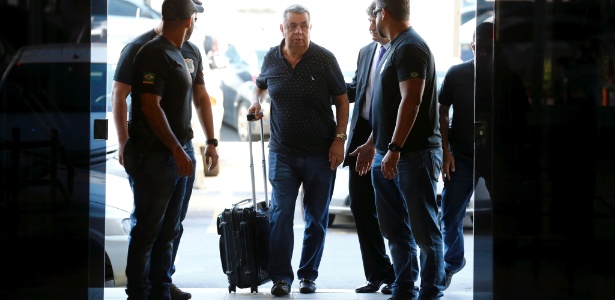 Picciani chegando na Polícia Federal - Pablo Jacob / Agência O Globo