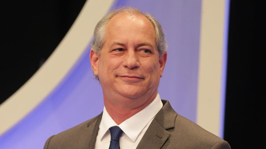 Ciro critica Moro e diz que Bolsonaro faz papel de