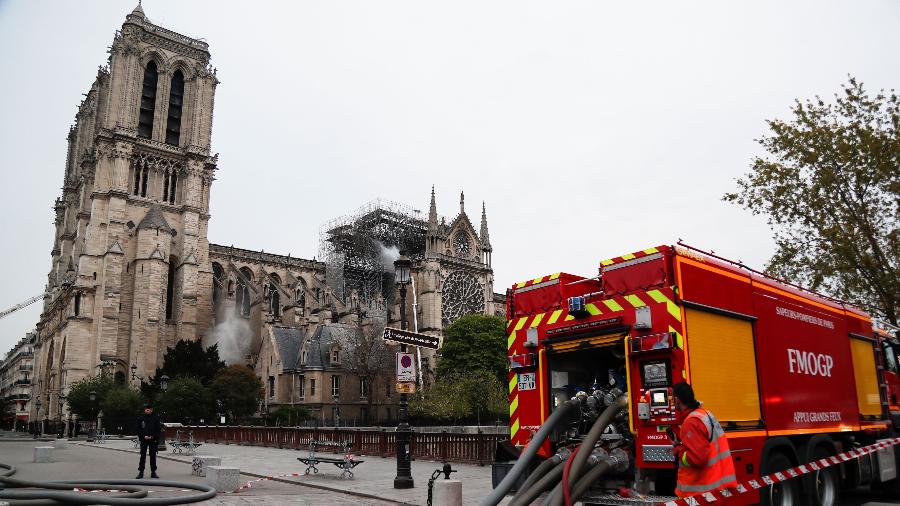 Incêndio na catedral de Notre-Dame, em Paris - Photo by Zakaria ABDELKAFI / AFP